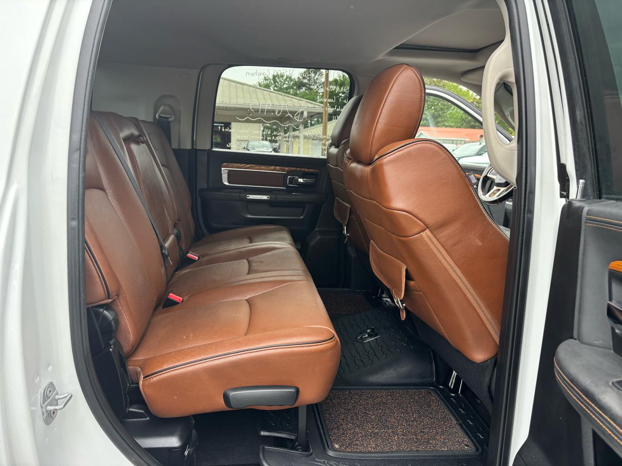 RAM 2500 4WD Mega Cab 160.5" Longhorn 2015