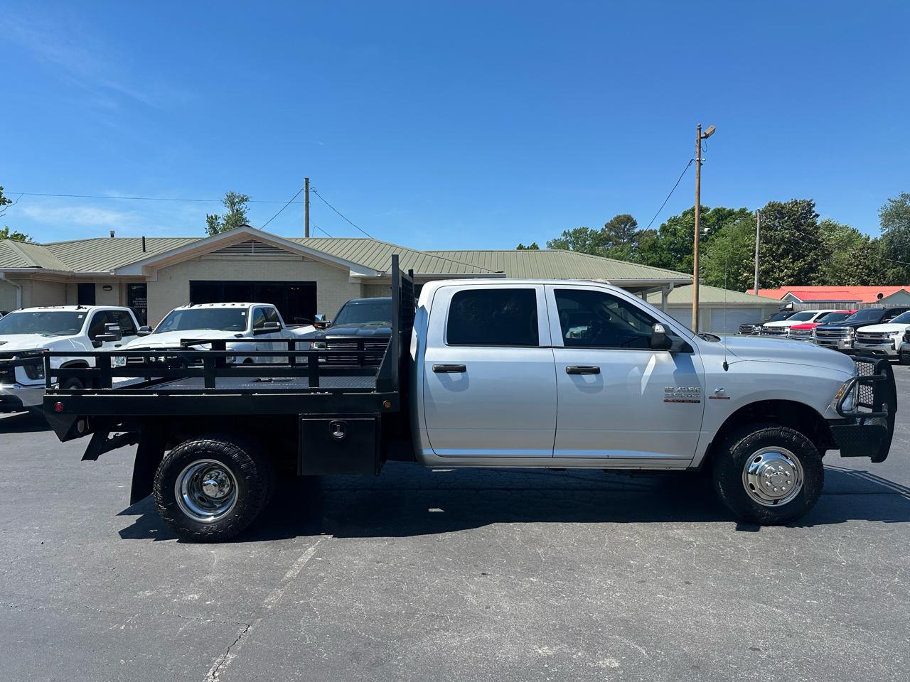 RAM 3500 4WD Crew Cab 169" Tradesman 2016