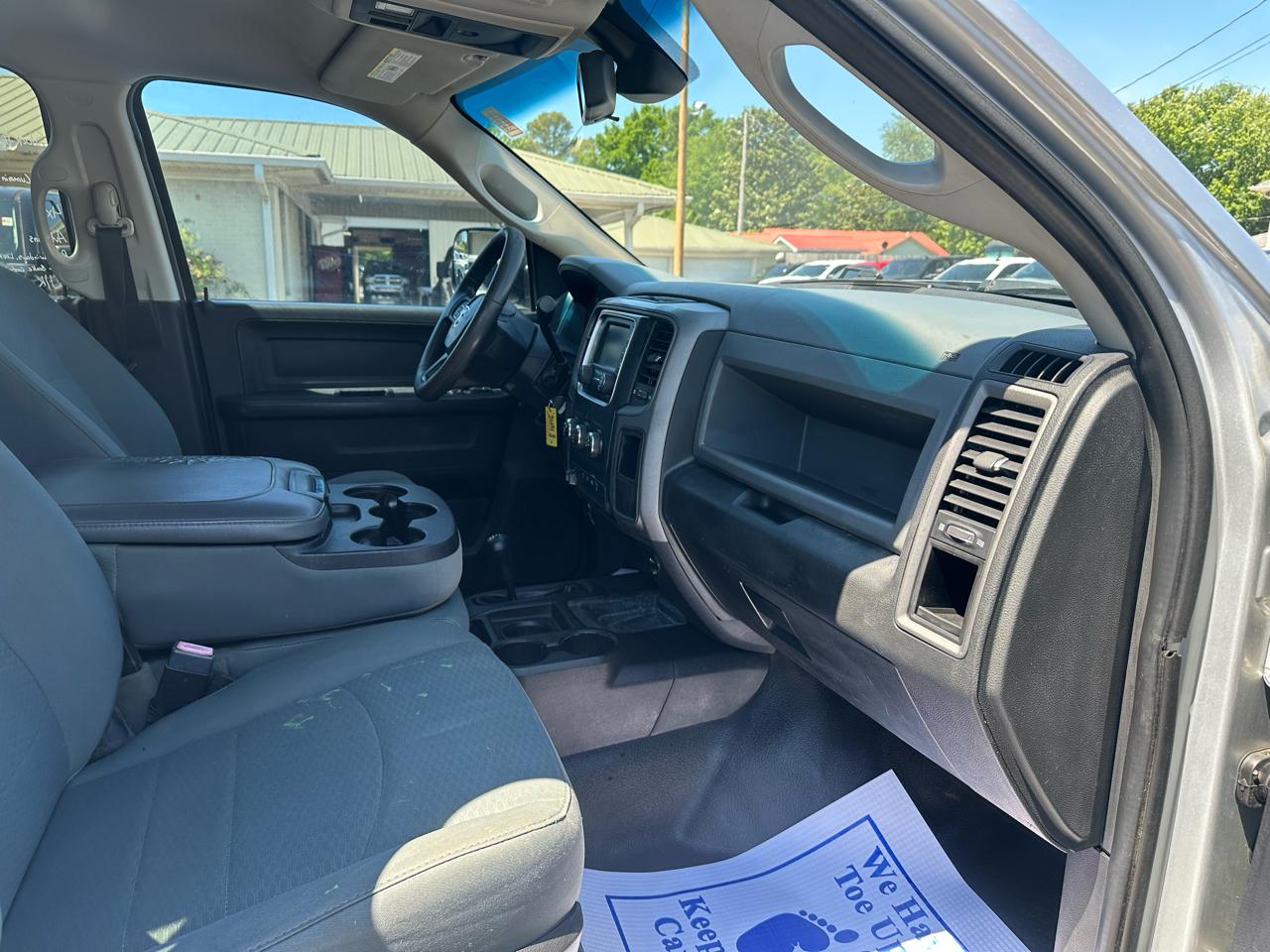 RAM 3500 4WD Crew Cab 169" Tradesman 2016