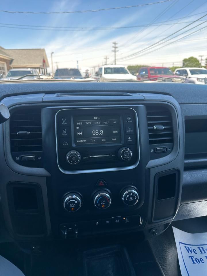 RAM 3500 4WD Crew Cab 169" Tradesman 2016