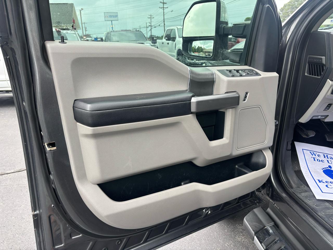 Ford Super Duty F-250 SRW XLT 4WD Crew Cab 6.75' Box 2020