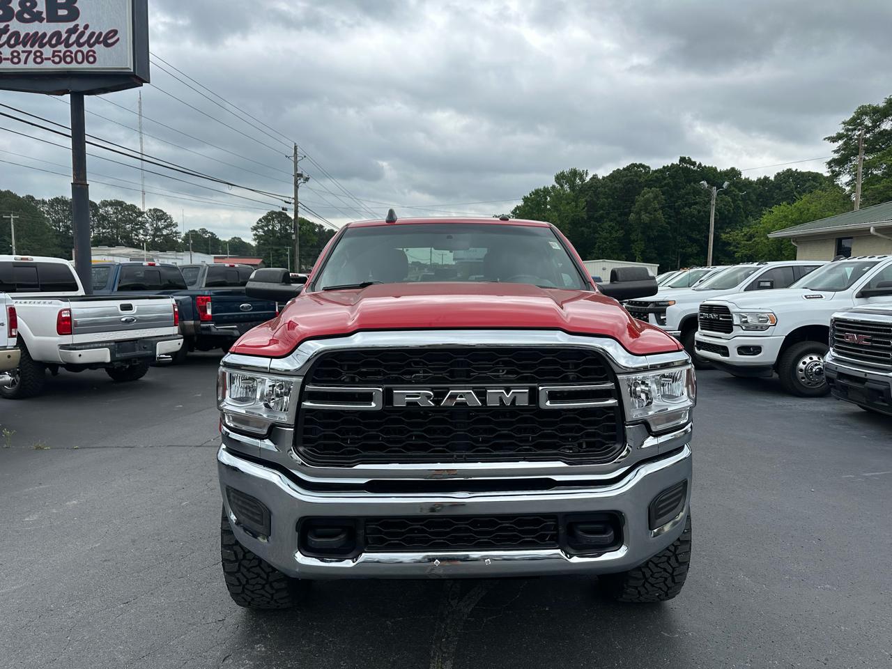 RAM 2500 Tradesman 4x4 Crew Cab 6'4" Box 2022