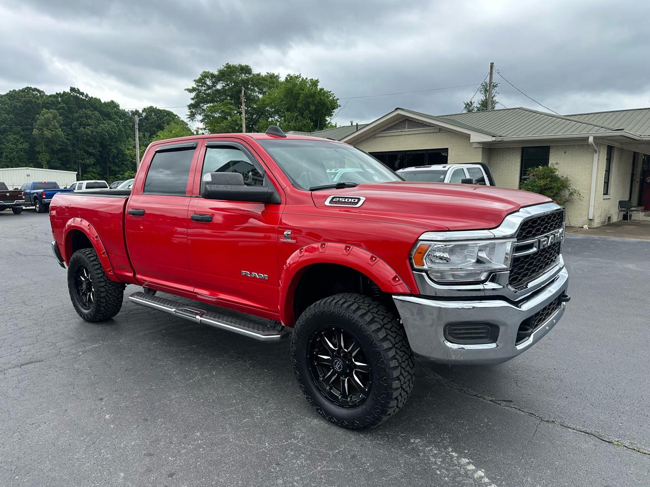 RAM 2500 Tradesman 4x4 Crew Cab 6'4" Box 2022
