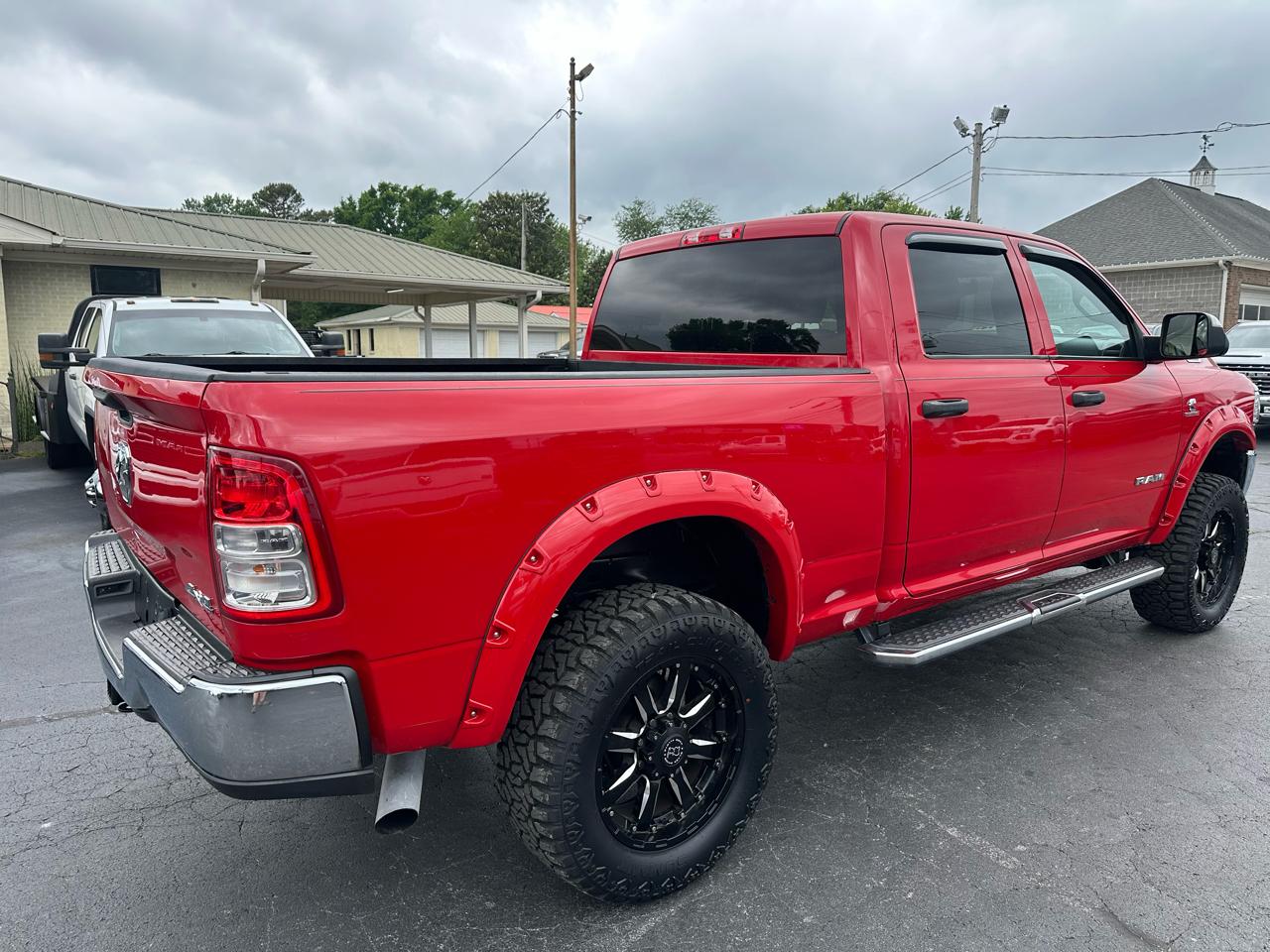 RAM 2500 Tradesman 4x4 Crew Cab 6'4" Box 2022