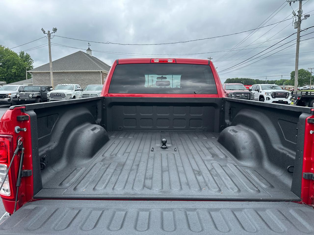 RAM 2500 Tradesman 4x4 Crew Cab 6'4" Box 2022
