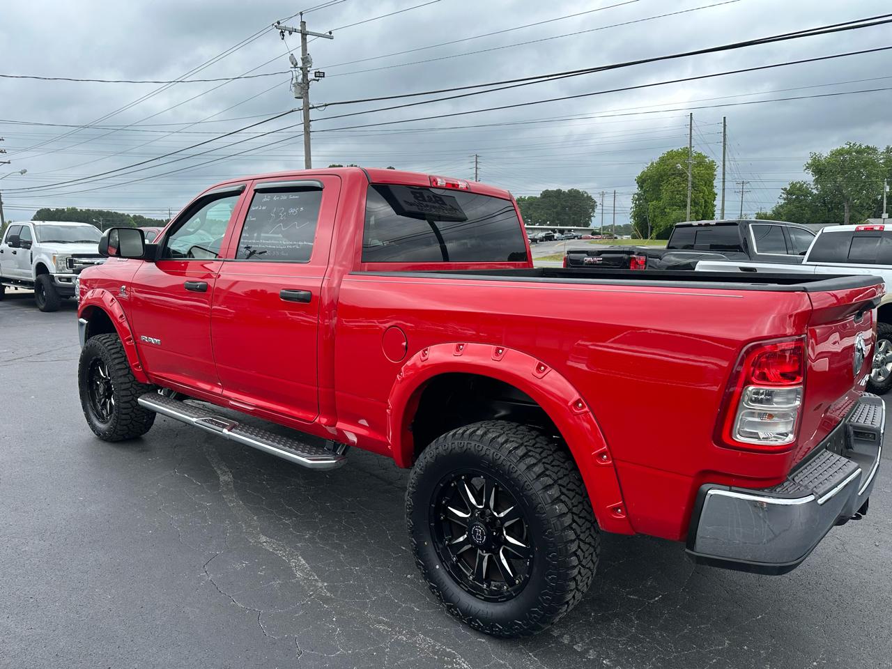 RAM 2500 Tradesman 4x4 Crew Cab 6'4" Box 2022