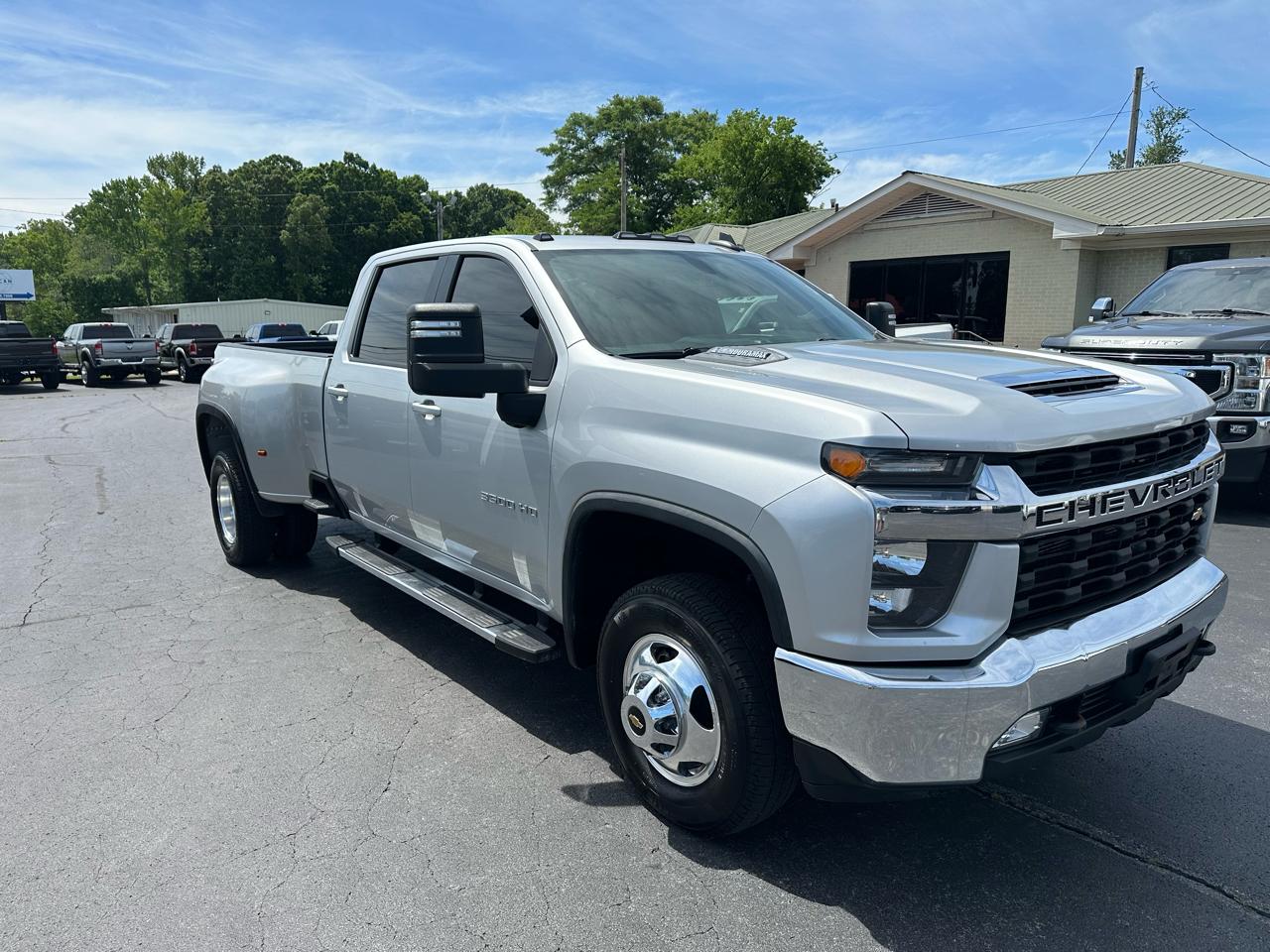 Chevrolet Silverado 3500HD 4WD Crew Cab 172" LT 2022