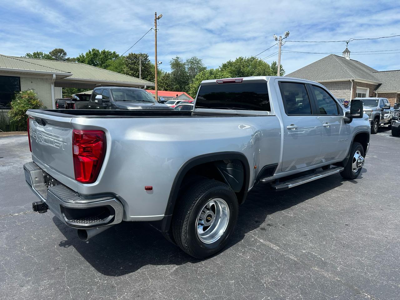 Chevrolet Silverado 3500HD 4WD Crew Cab 172" LT 2022