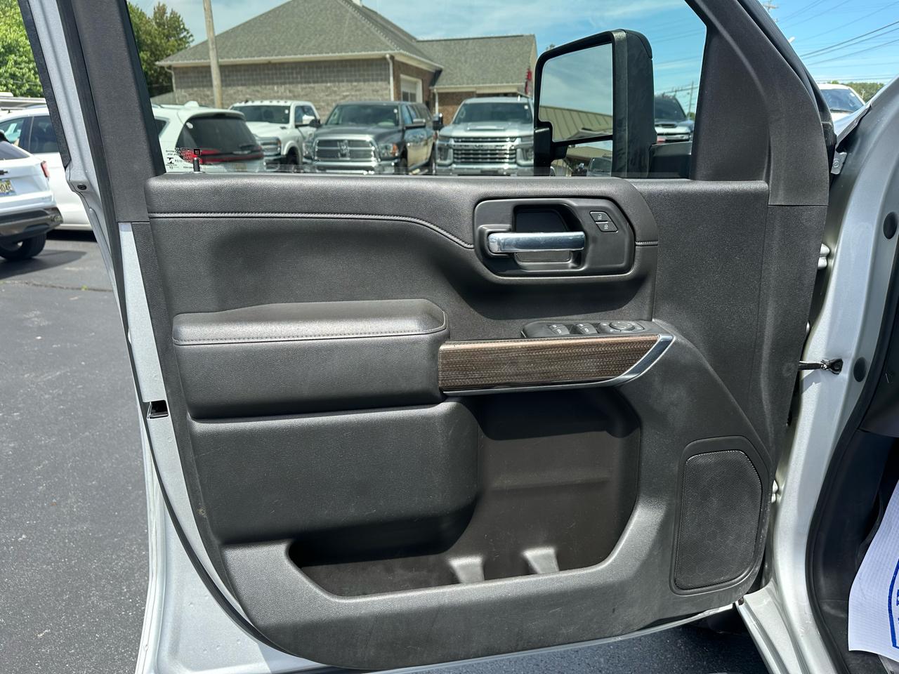 Chevrolet Silverado 3500HD 4WD Crew Cab 172" LT 2022