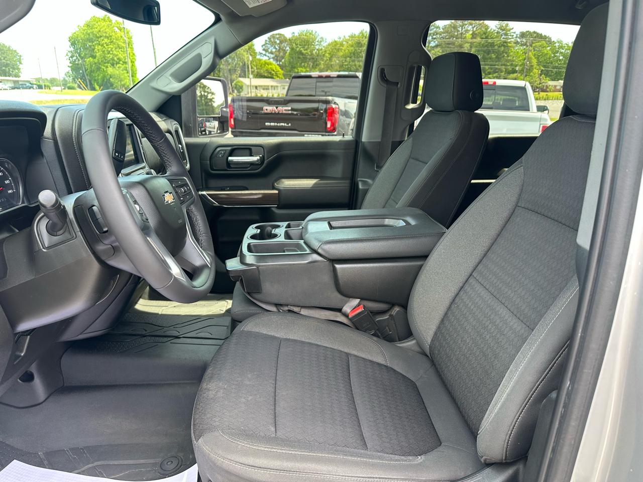 Chevrolet Silverado 3500HD 4WD Crew Cab 172" LT 2022