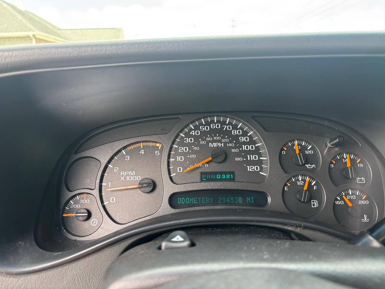 Chevrolet Silverado 2500HD Ext Cab 143.5" WB 4WD LS 2003