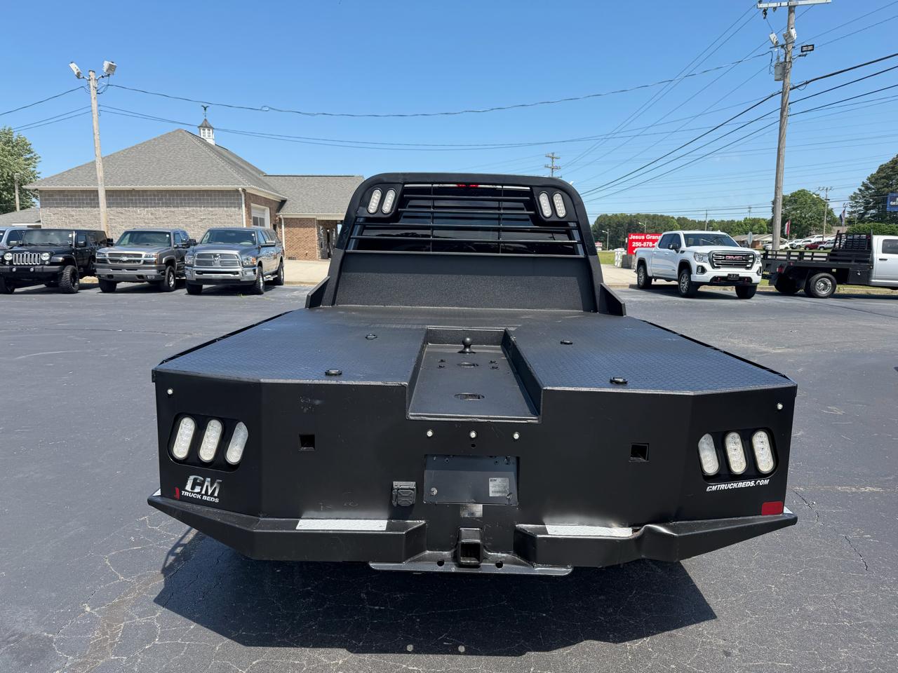 Ford Super Duty F-350 DRW Lariat 4WD Crew Cab 8' Box 2017