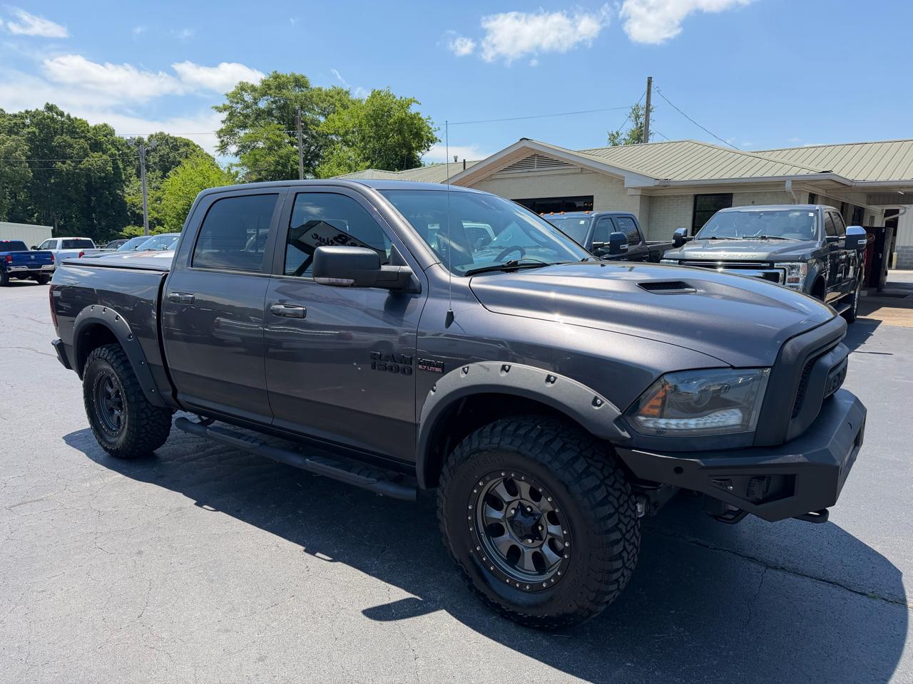 RAM 1500 4WD Crew Cab 140.5" Rebel 2015