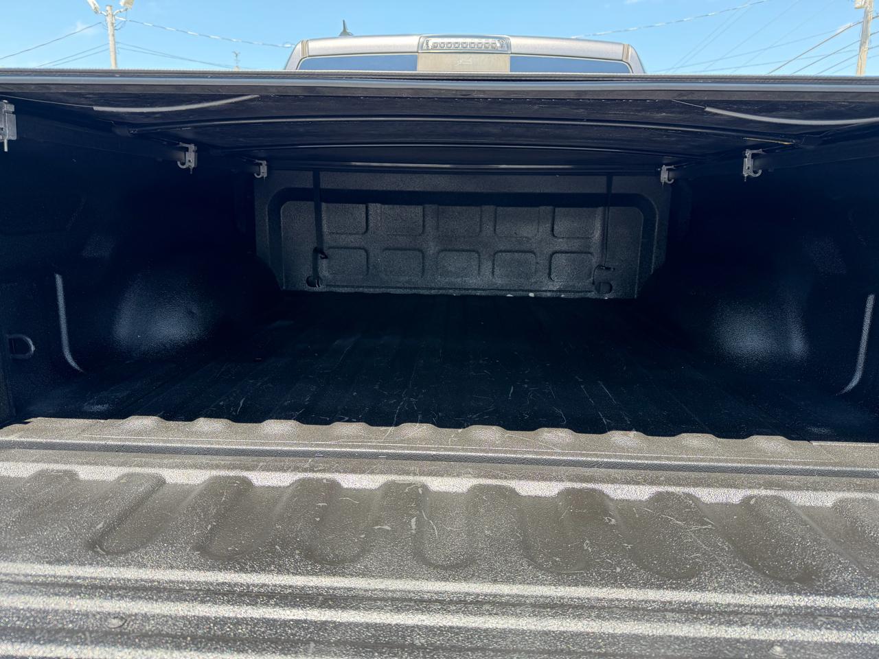 RAM 1500 4WD Crew Cab 140.5" Rebel 2015