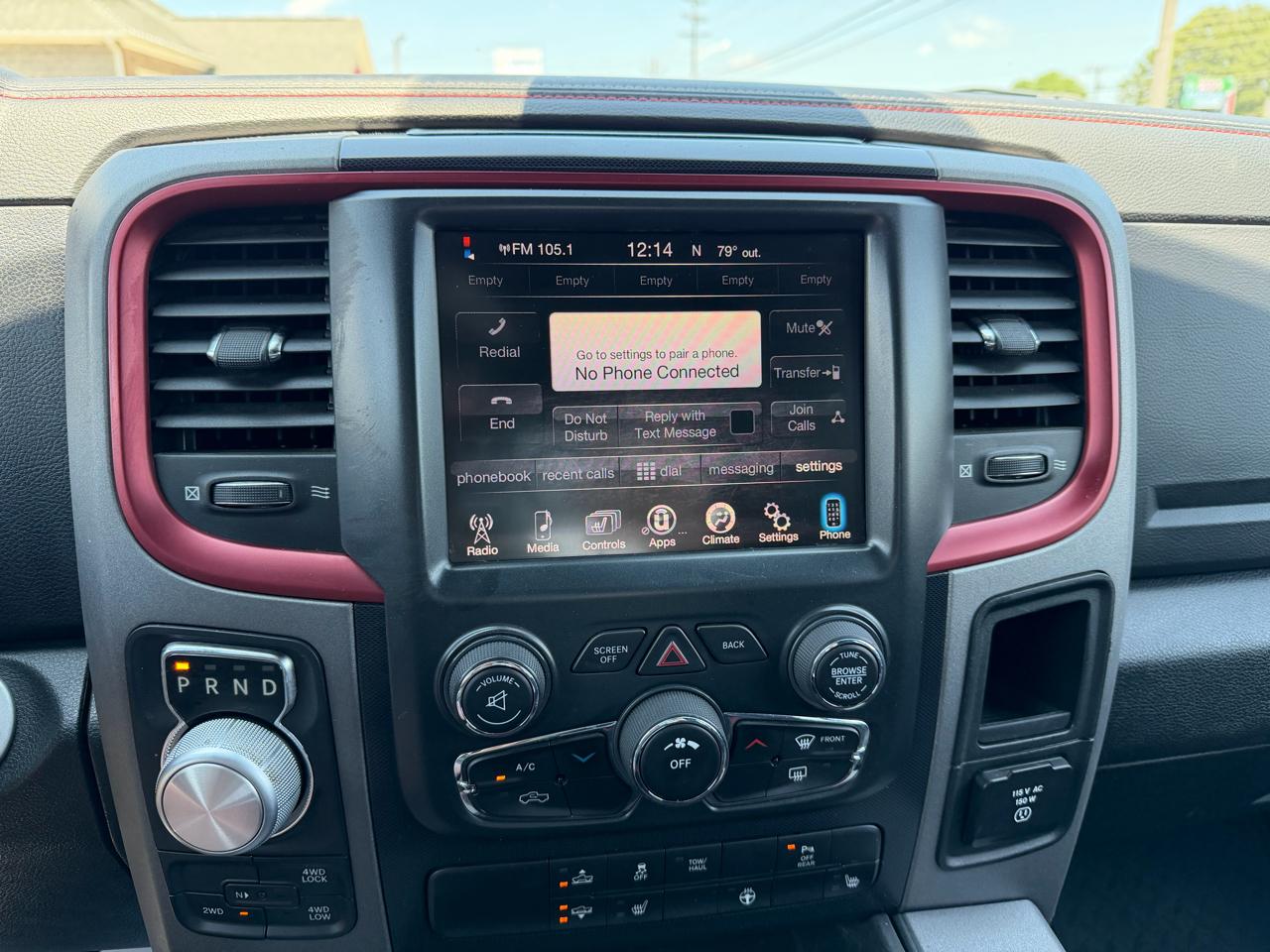 RAM 1500 4WD Crew Cab 140.5" Rebel 2015