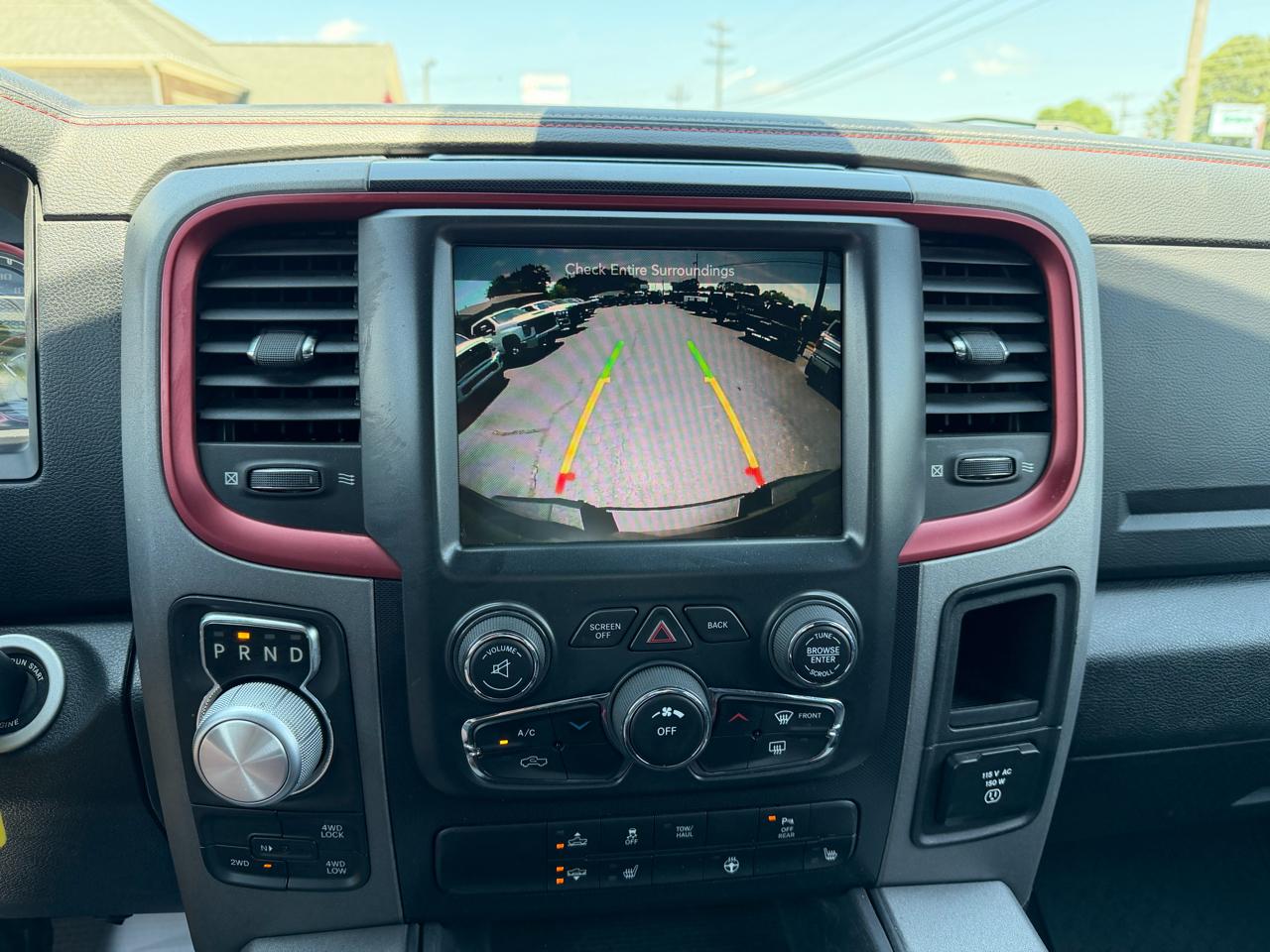 RAM 1500 4WD Crew Cab 140.5" Rebel 2015