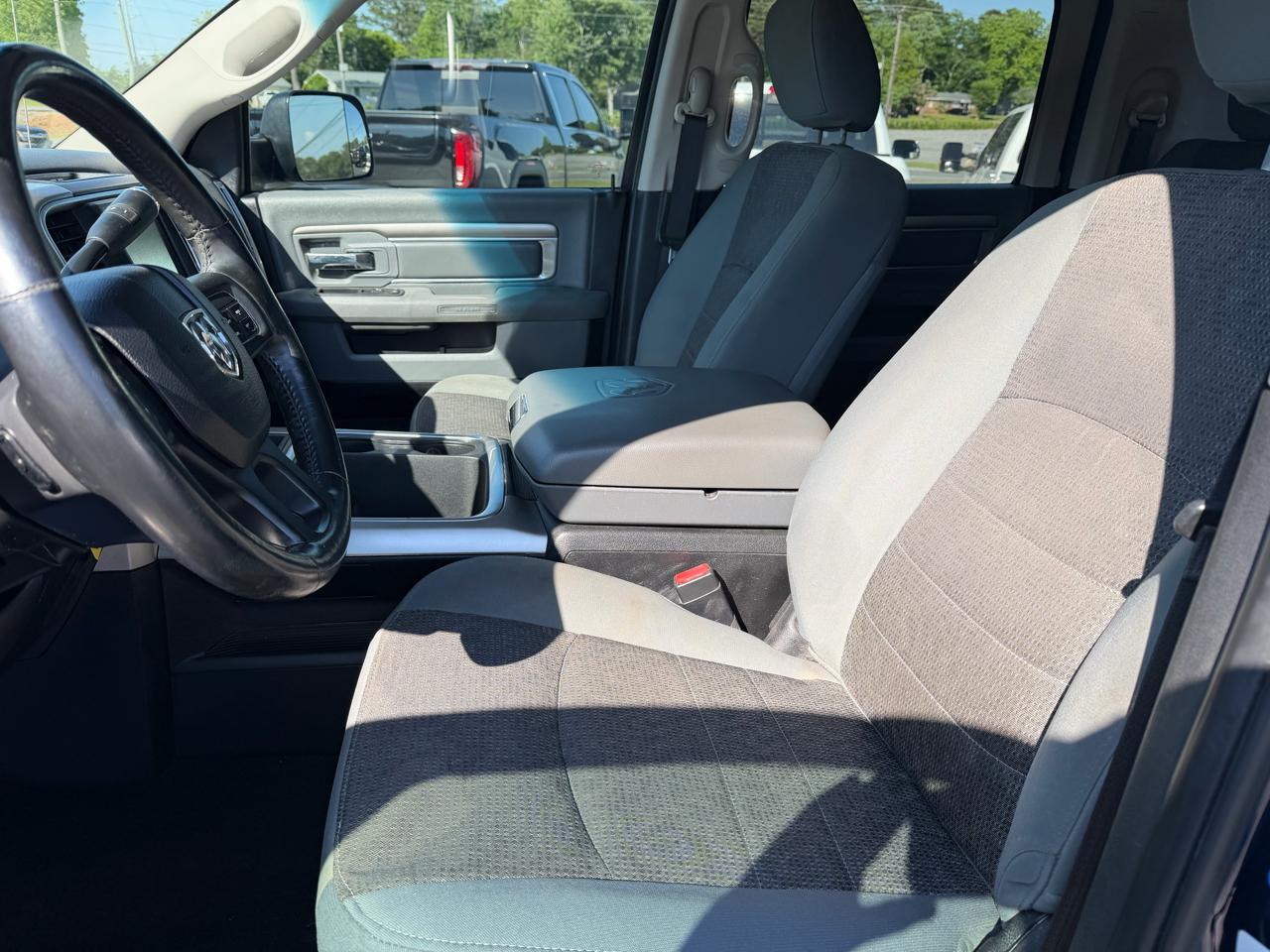 RAM 2500 Big Horn 4x4 Mega Cab 6'4" Box 2017