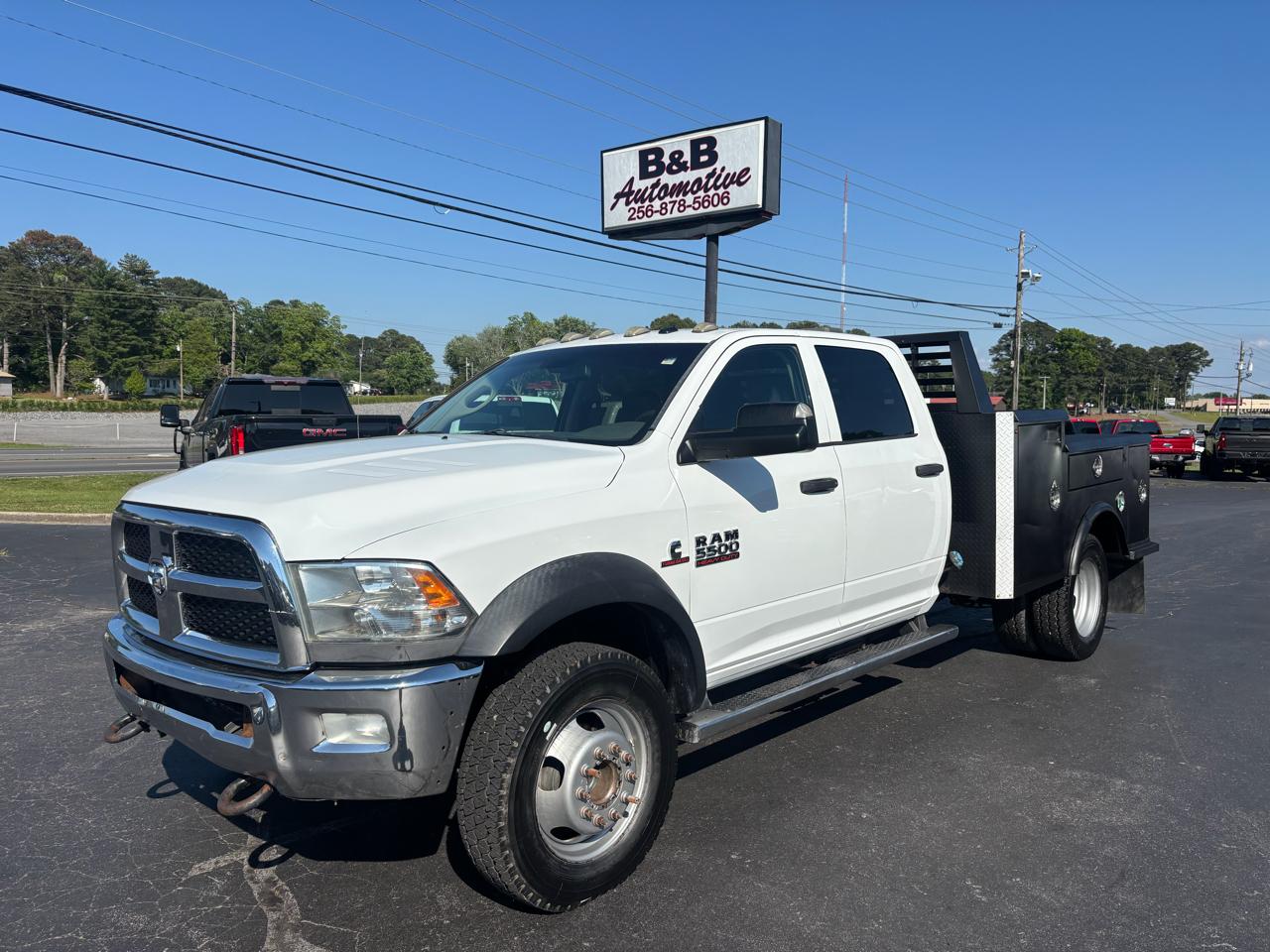 RAM 5500 4WD Crew Cab 173" WB 60" CA Tradesman 2015
