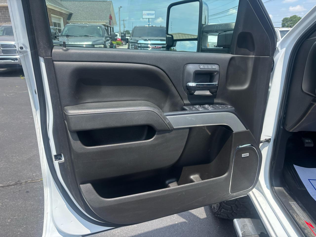Chevrolet Silverado 2500HD 4WD Crew Cab 153.7" LTZ 2019