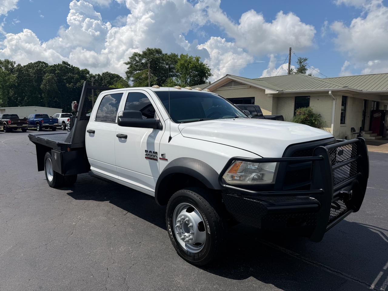 RAM 4500 4WD Crew Cab 173" WB 60" CA Tradesman 2016