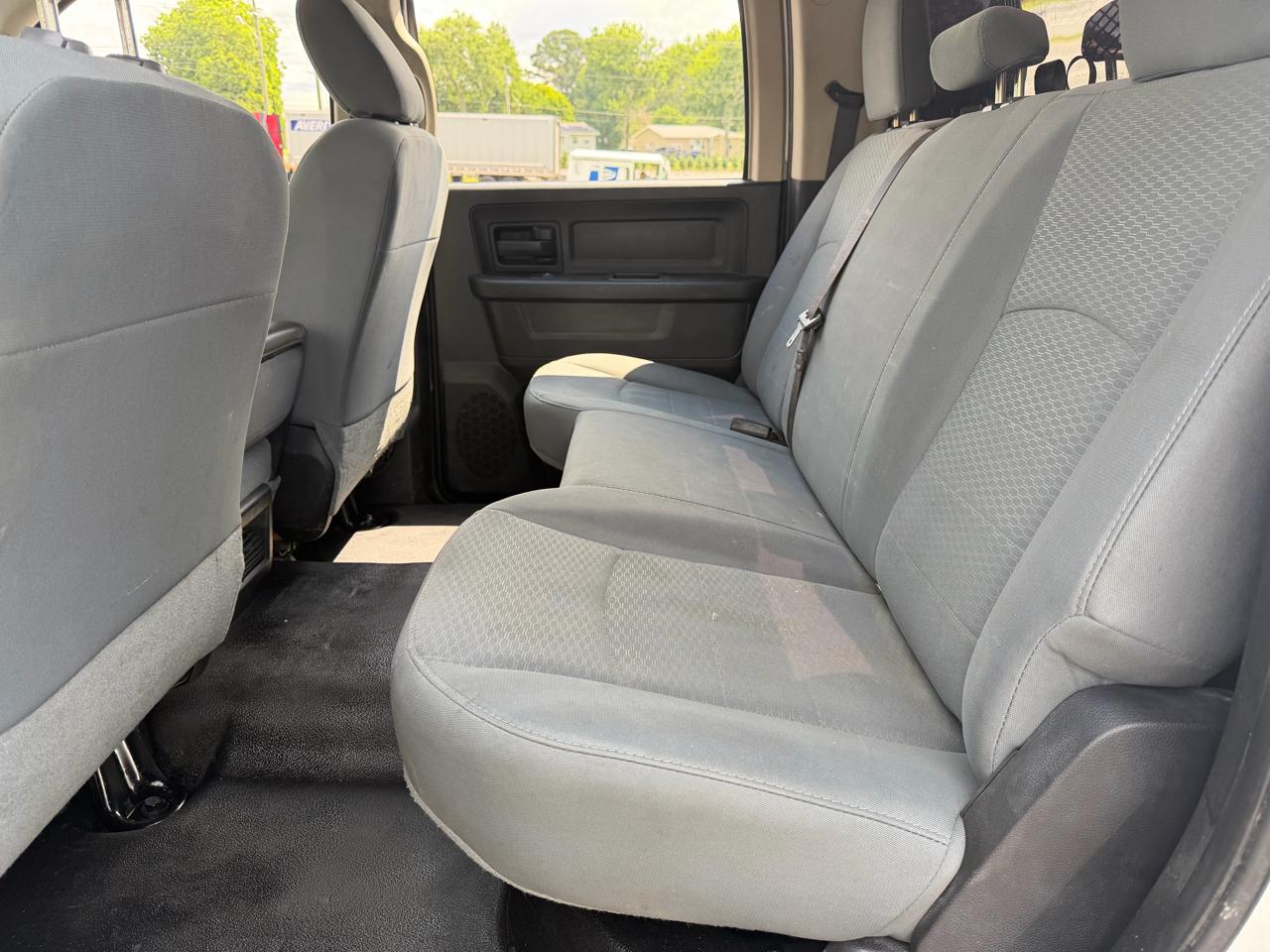 RAM 4500 4WD Crew Cab 173" WB 60" CA Tradesman 2016