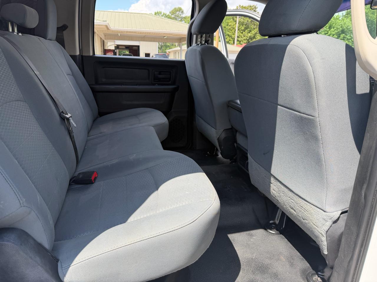 RAM 4500 4WD Crew Cab 173" WB 60" CA Tradesman 2016