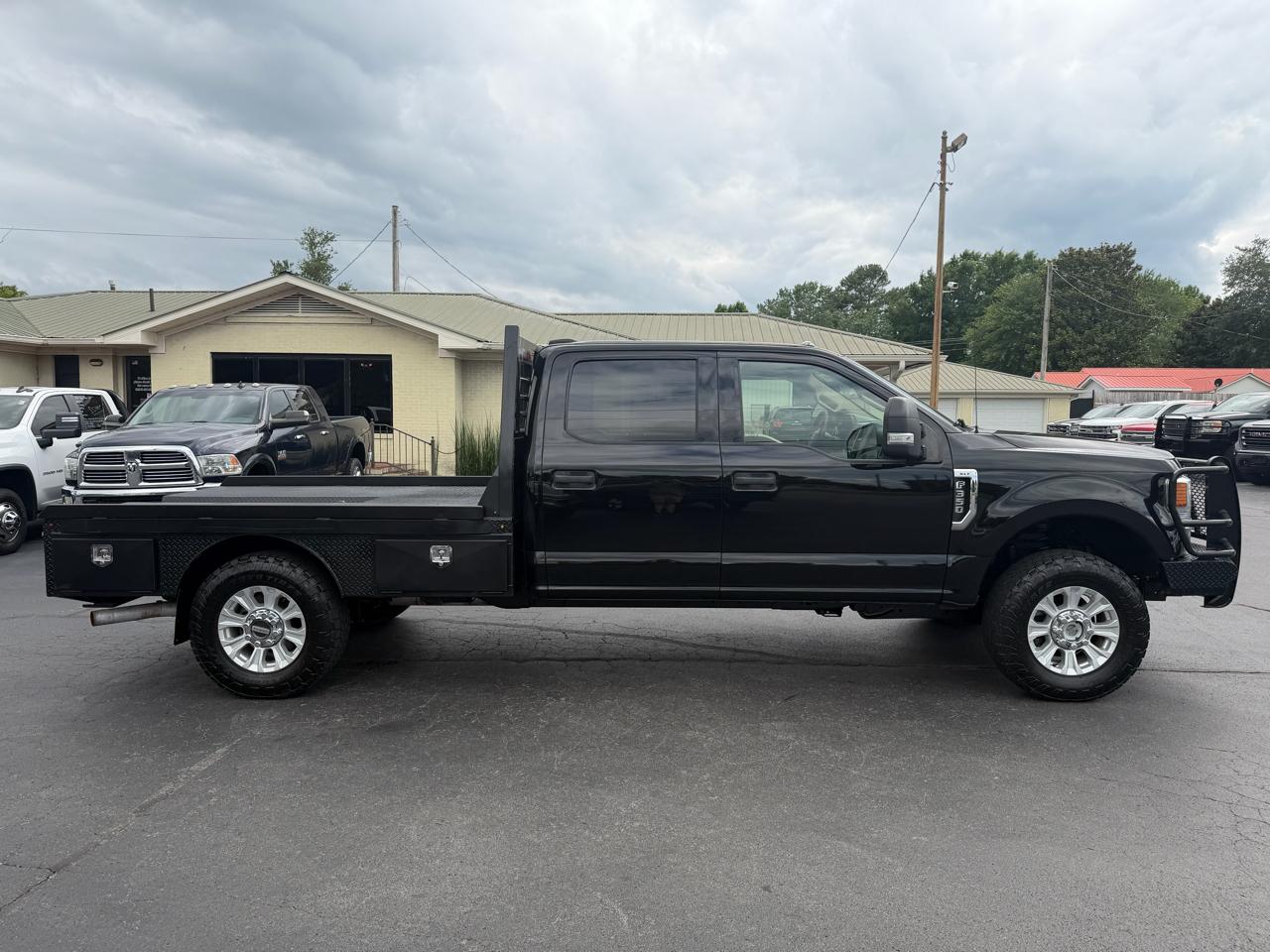 Ford Super Duty F-350 SRW XLT 4WD Crew Cab 8' Box 2021