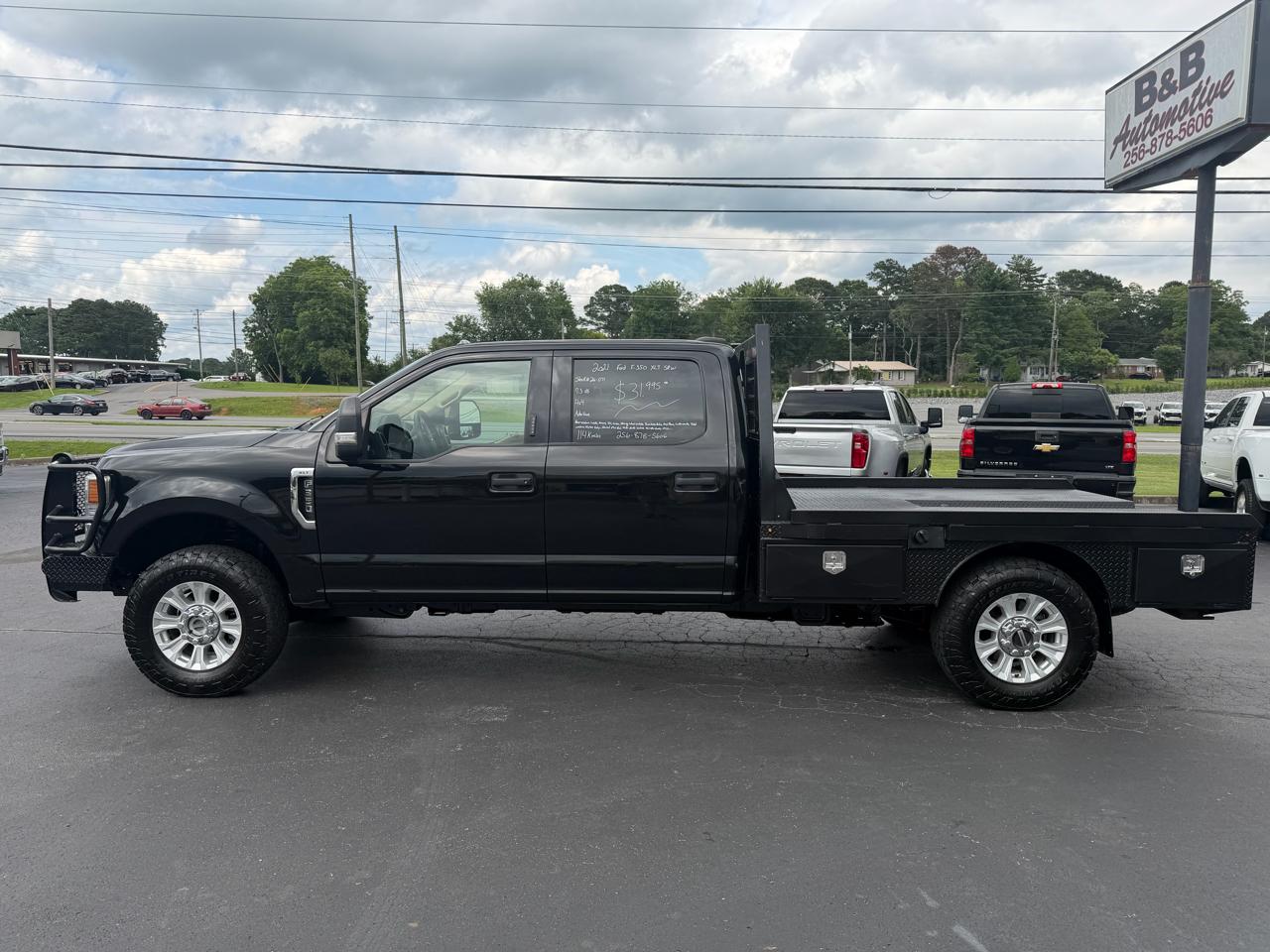 Ford Super Duty F-350 SRW XLT 4WD Crew Cab 8' Box 2021