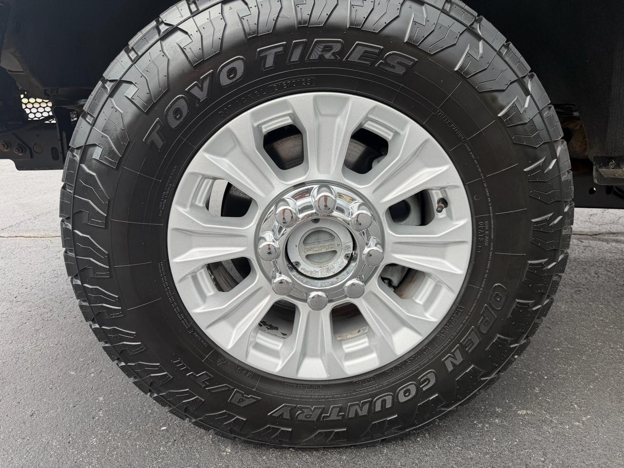Ford Super Duty F-350 SRW XLT 4WD Crew Cab 8' Box 2021
