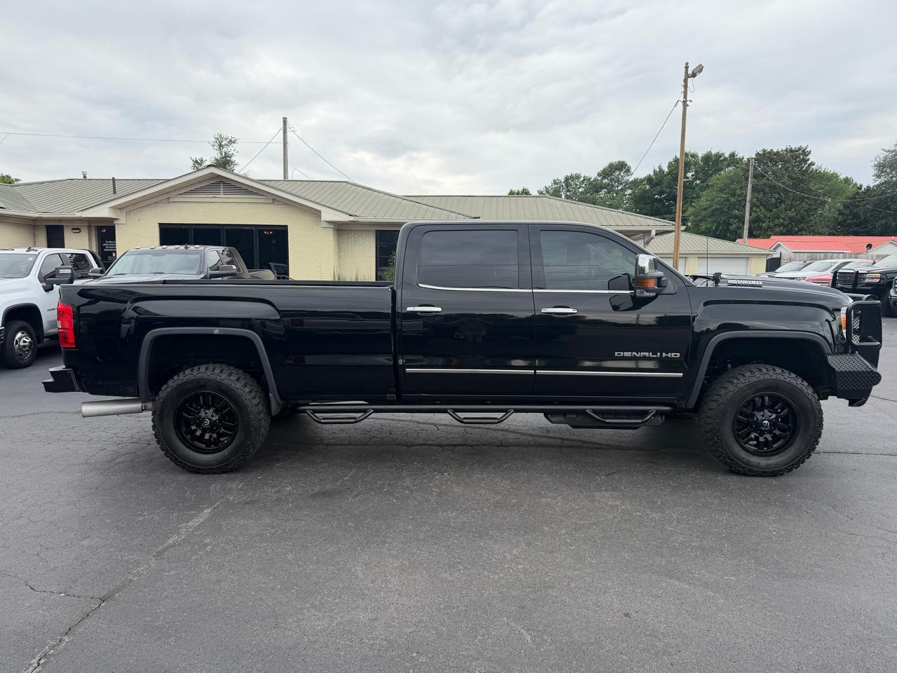 GMC Sierra 3500HD 4WD Crew Cab 167.7" Denali 2017