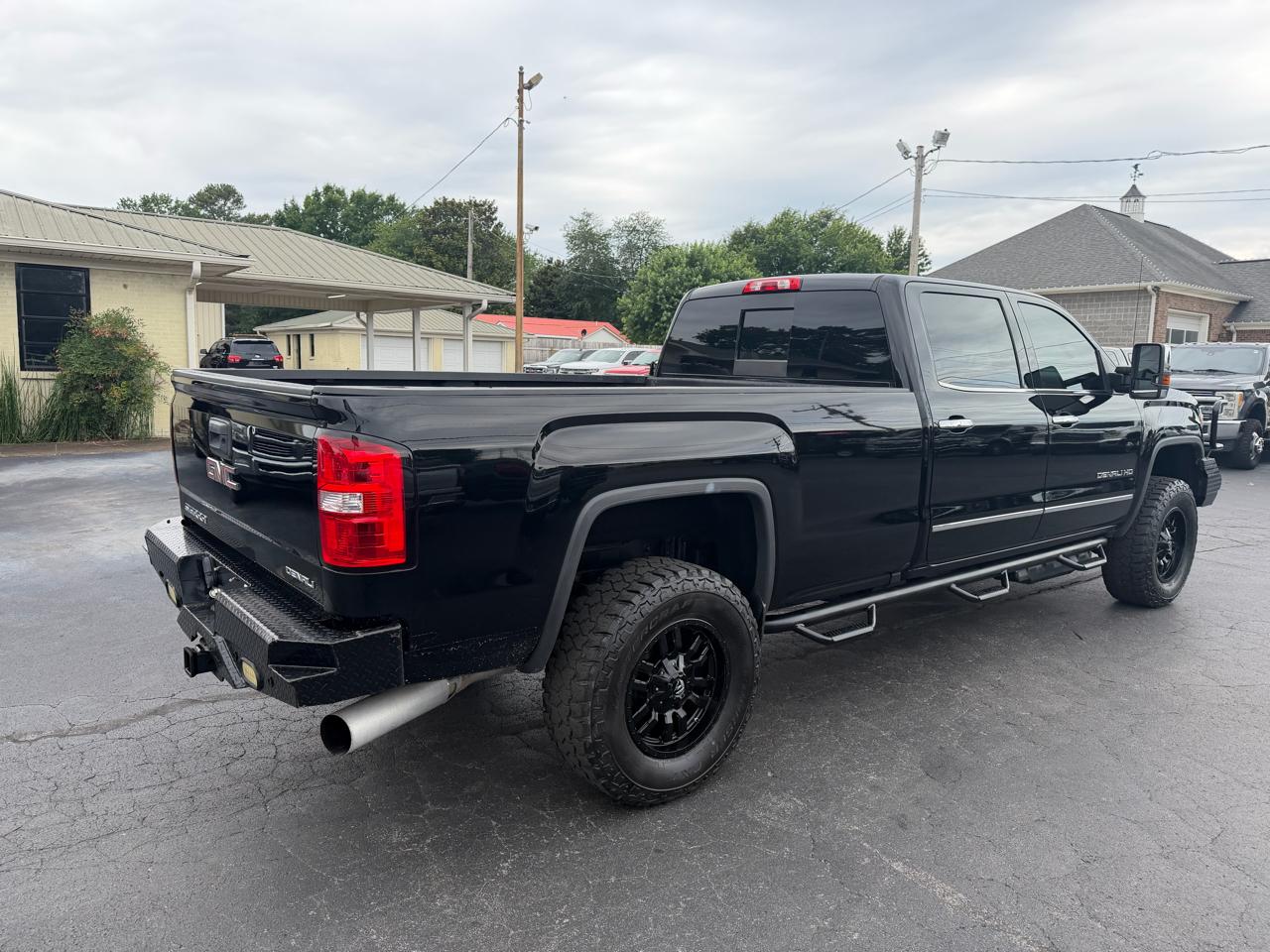 GMC Sierra 3500HD 4WD Crew Cab 167.7" Denali 2017
