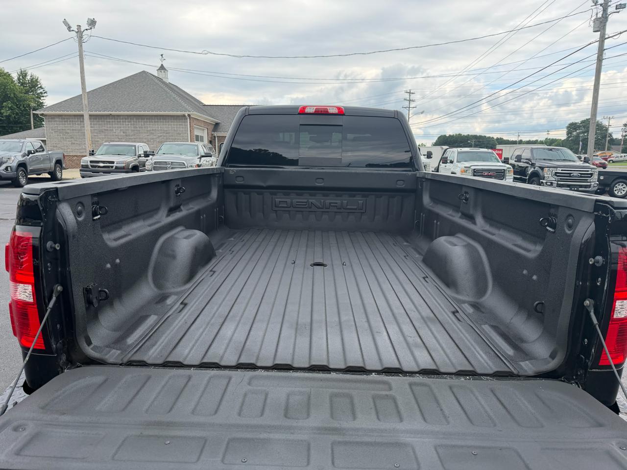 GMC Sierra 3500HD 4WD Crew Cab 167.7" Denali 2017