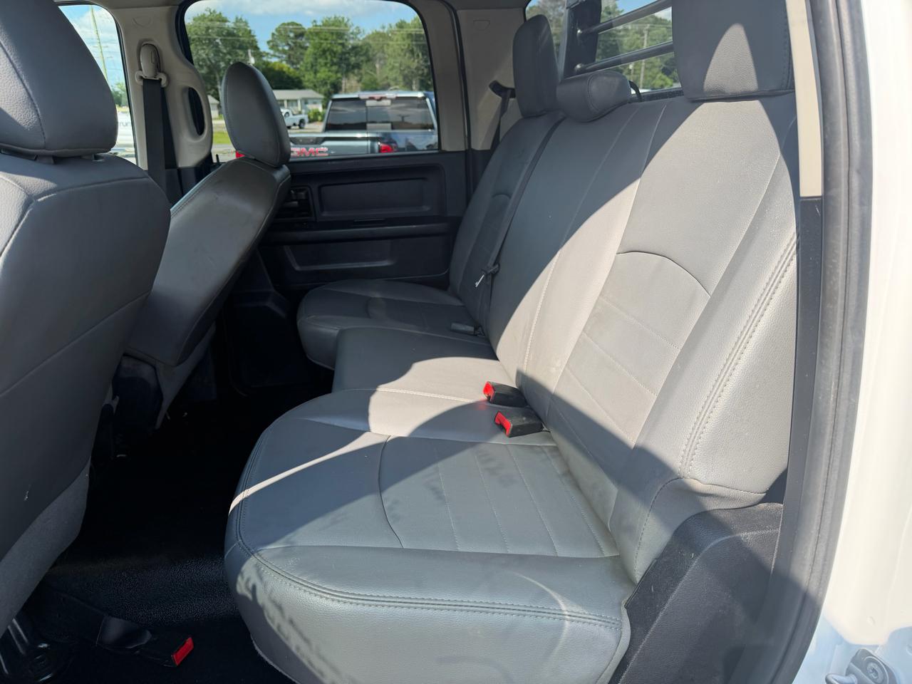 RAM 5500 4WD Crew Cab 173" WB 60" CA Tradesman 2014