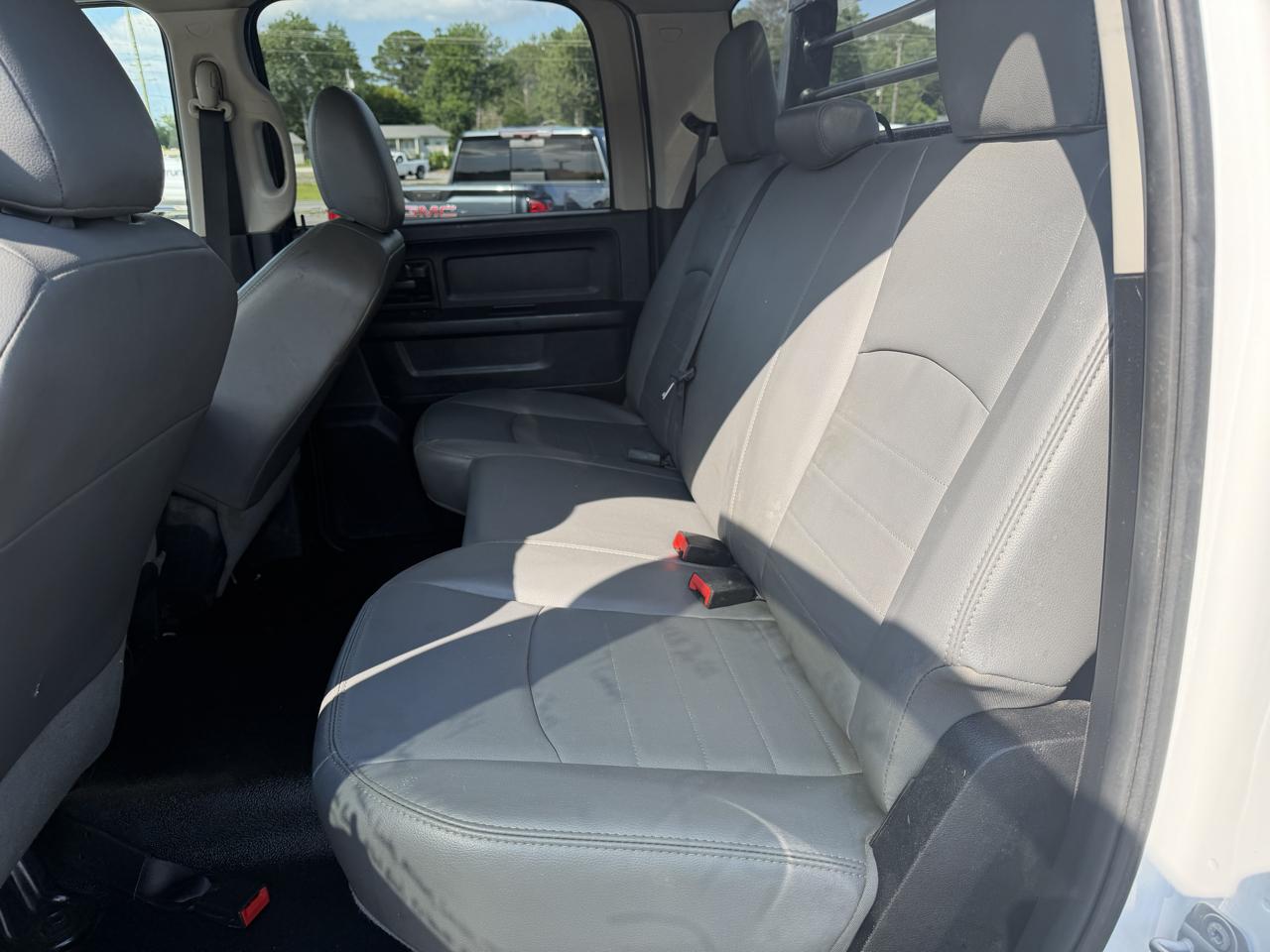 RAM 5500 4WD Crew Cab 173" WB 60" CA Tradesman 2014