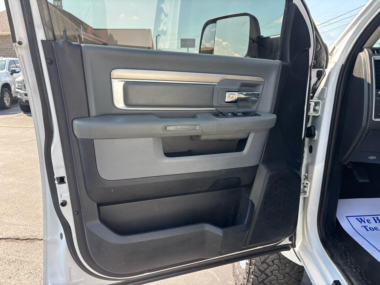 RAM 2500 4WD Mega Cab 160.5" Big Horn 2013