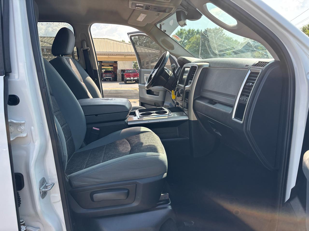 RAM 2500 4WD Mega Cab 160.5" Big Horn 2013