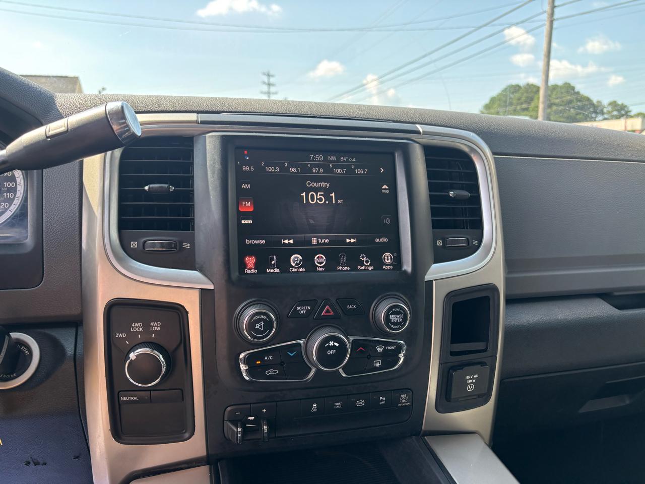RAM 2500 4WD Mega Cab 160.5" Big Horn 2013
