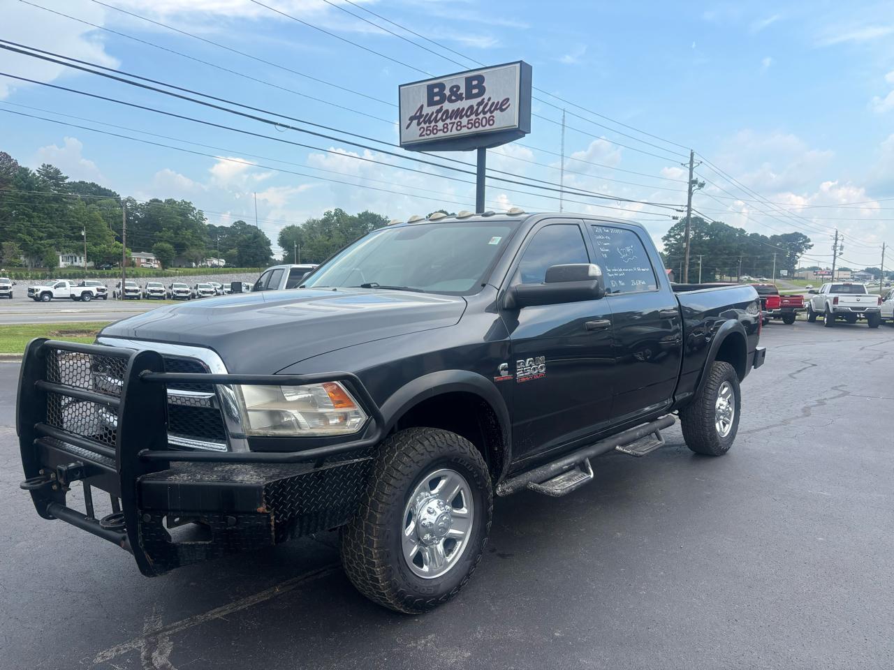 RAM 2500 Tradesman 4x4 Crew Cab 6'4" Box 2018