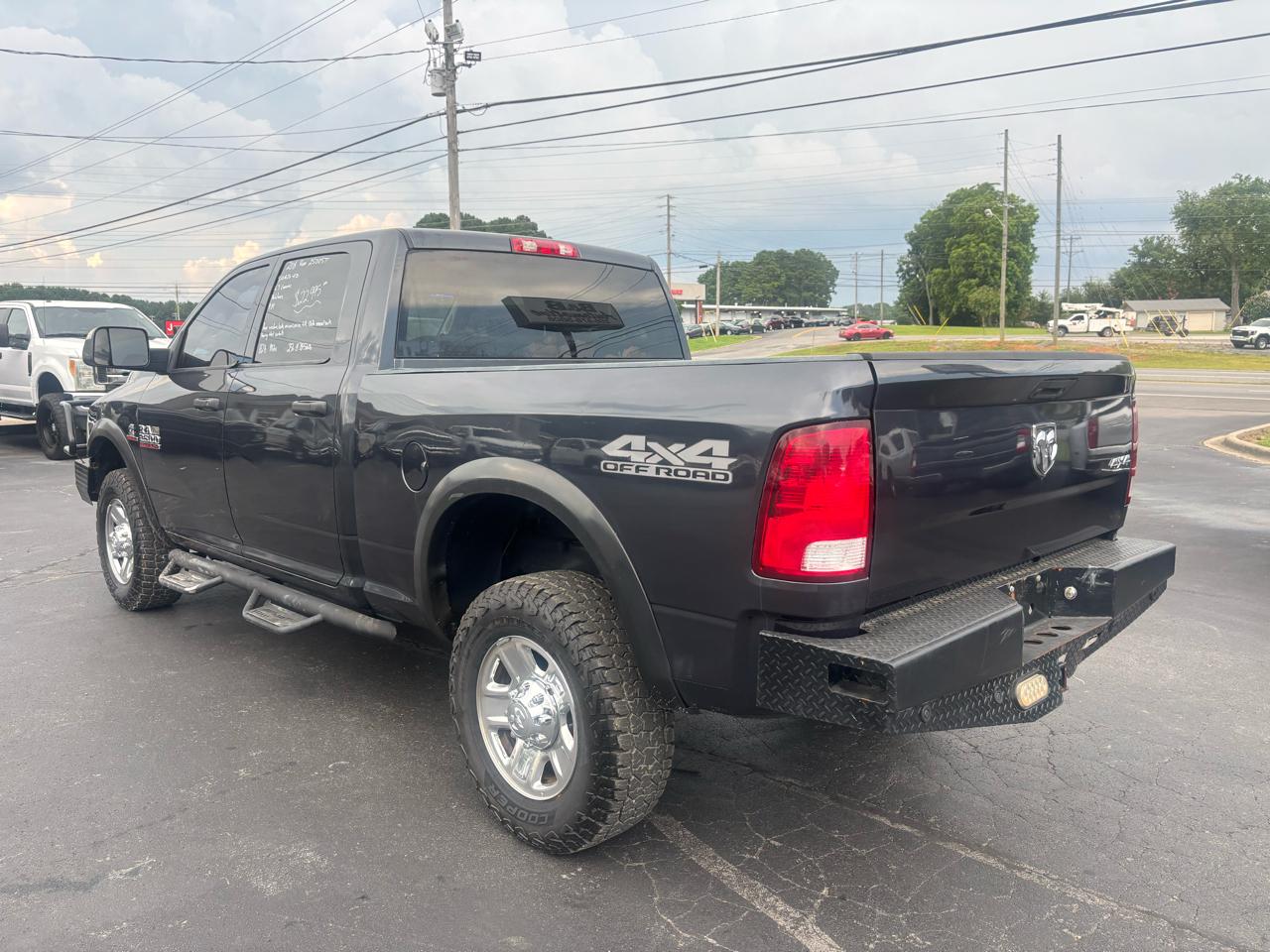 RAM 2500 Tradesman 4x4 Crew Cab 6'4" Box 2018