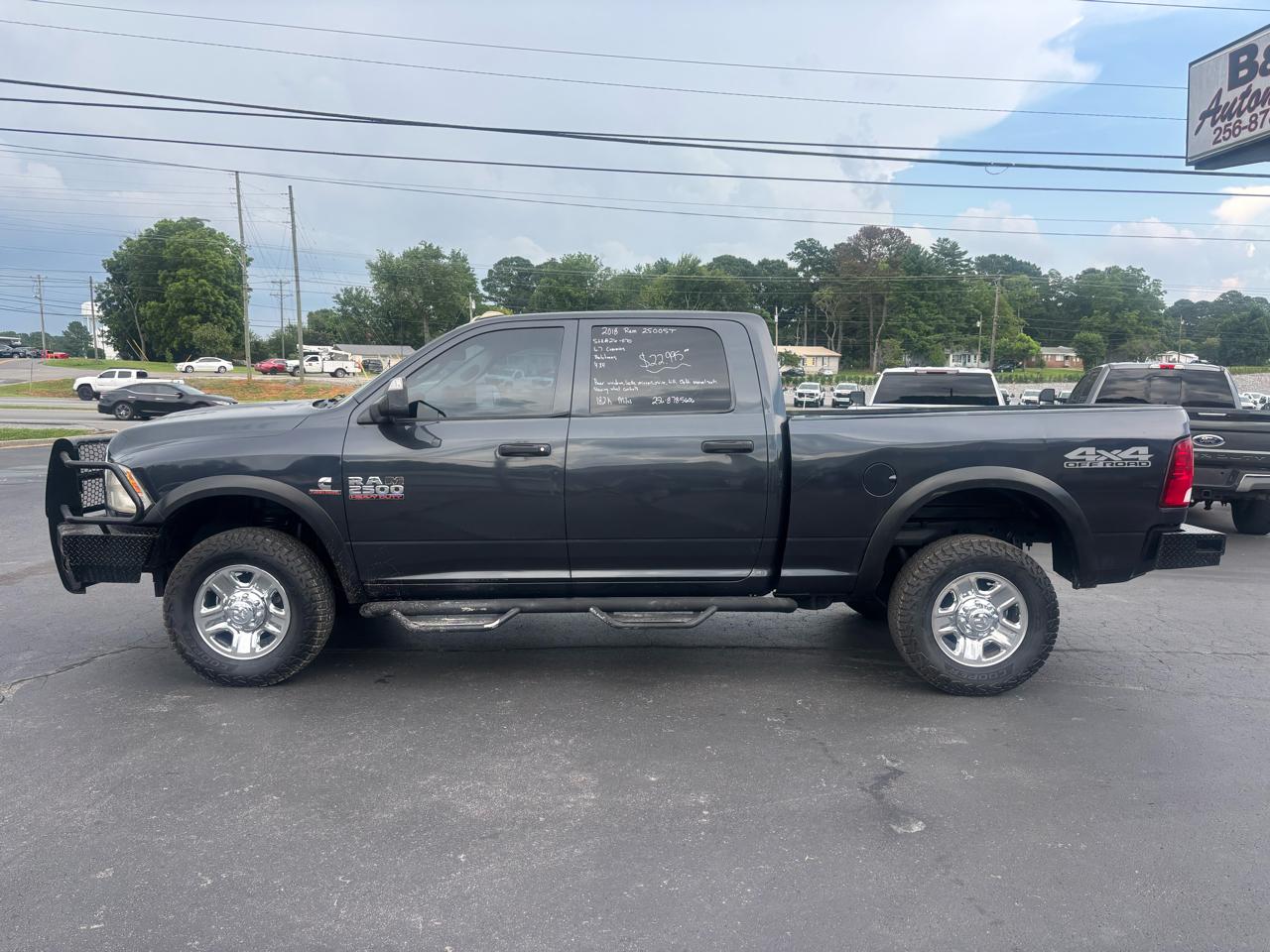 RAM 2500 Tradesman 4x4 Crew Cab 6'4" Box 2018