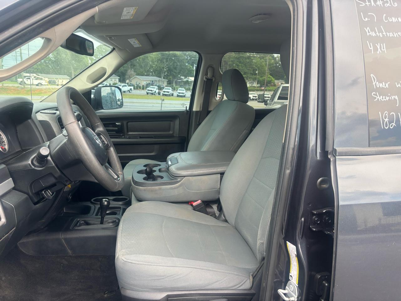 RAM 2500 Tradesman 4x4 Crew Cab 6'4" Box 2018