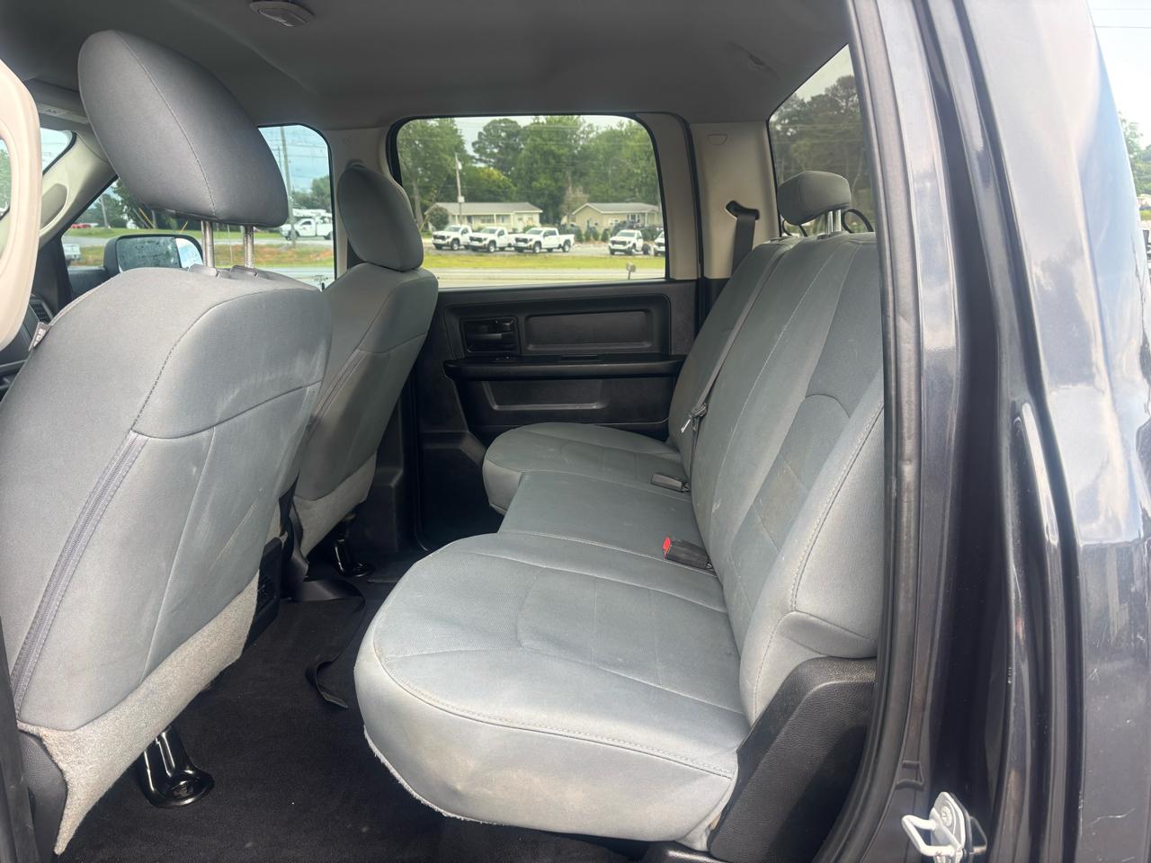 RAM 2500 Tradesman 4x4 Crew Cab 6'4" Box 2018