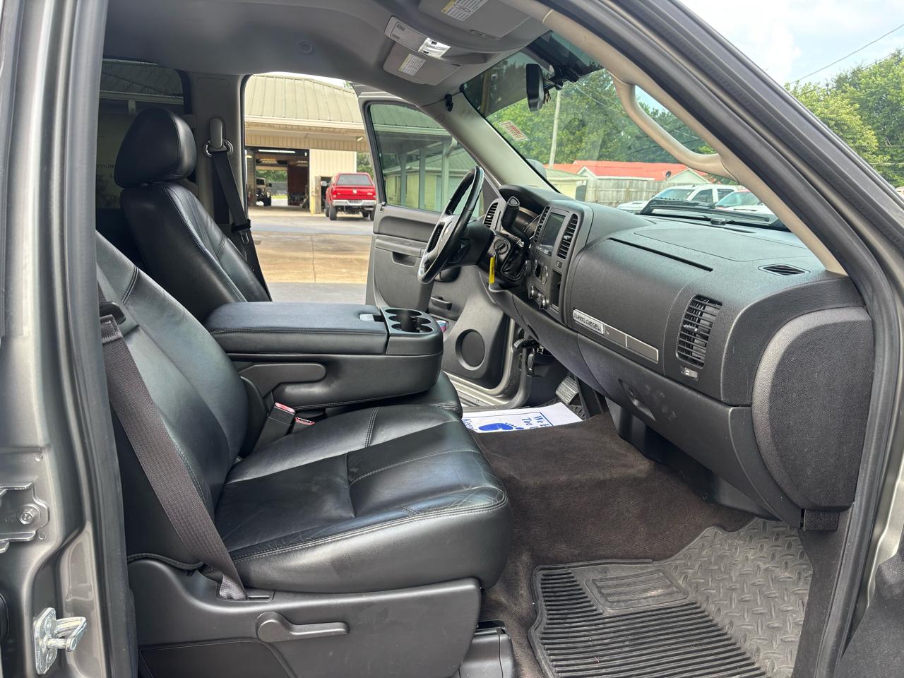 Chevrolet Silverado 2500HD 4WD Crew Cab 153.7" LT 2014