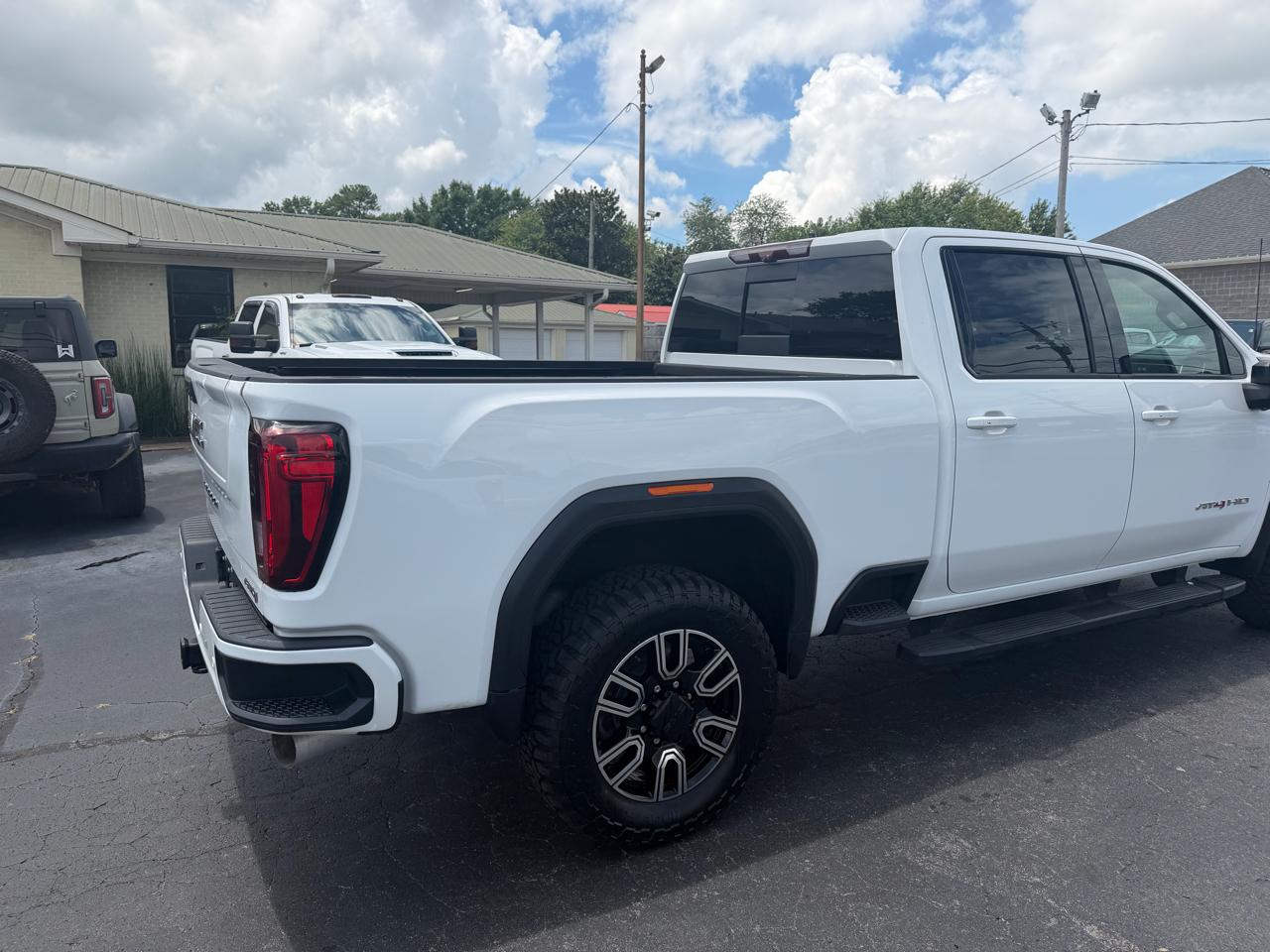 GMC Sierra 2500HD 4WD Crew Cab 159" AT4 2020
