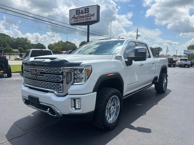 Pearl White 2022 GMC Sierra 2500HD Pickup Truck Four-Wheel Drive Automatic