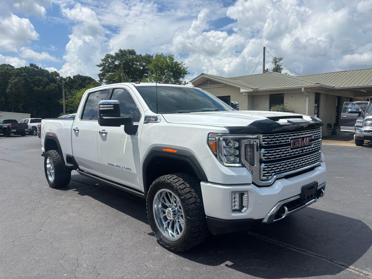 GMC Sierra 2500HD 4WD Crew Cab 159" Denali 2022