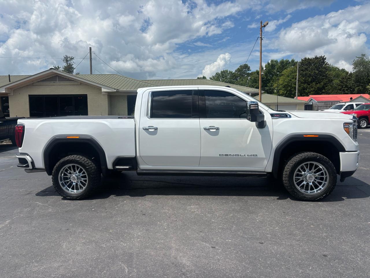GMC Sierra 2500HD 4WD Crew Cab 159" Denali 2022