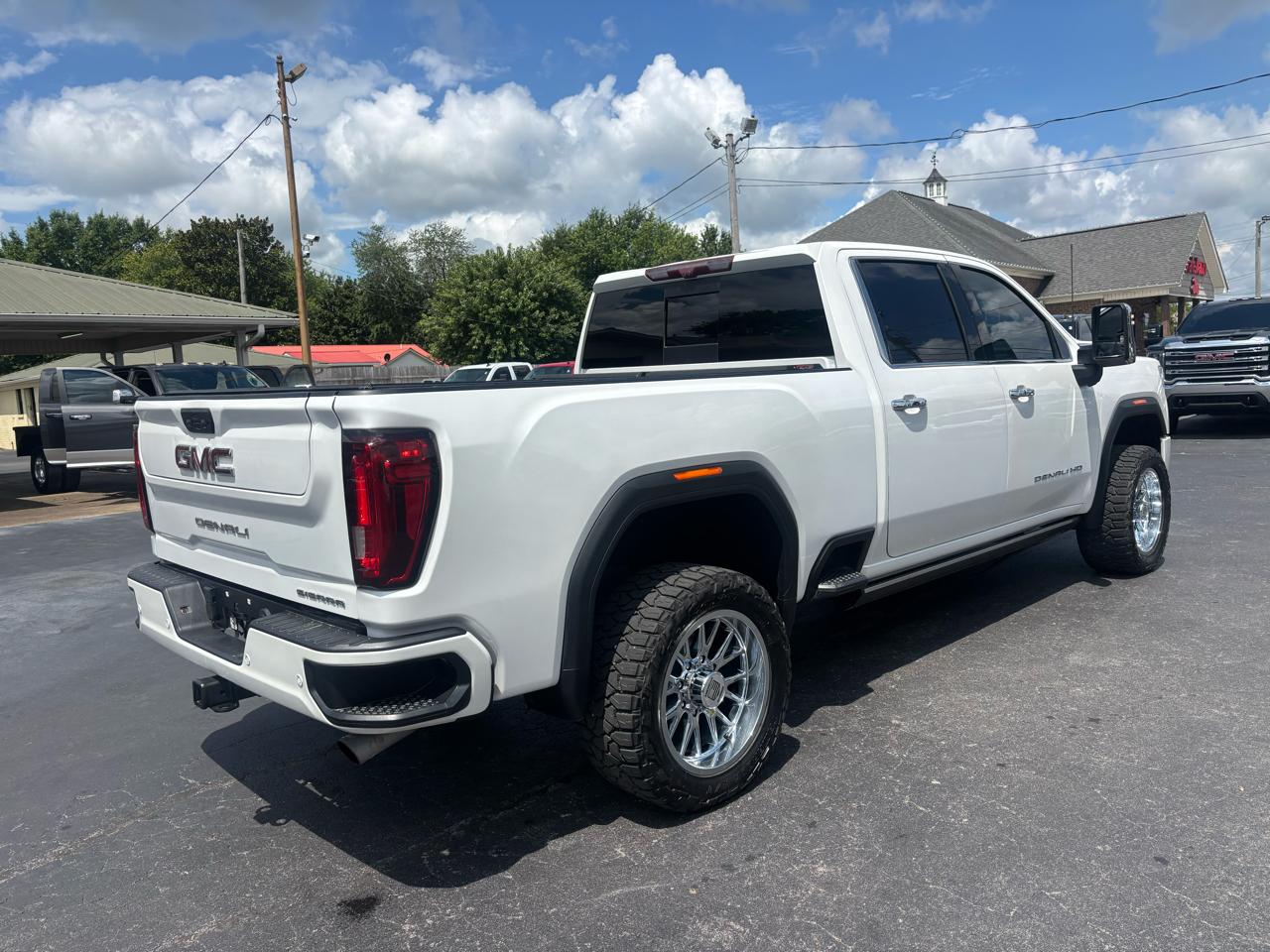 GMC Sierra 2500HD 4WD Crew Cab 159" Denali 2022
