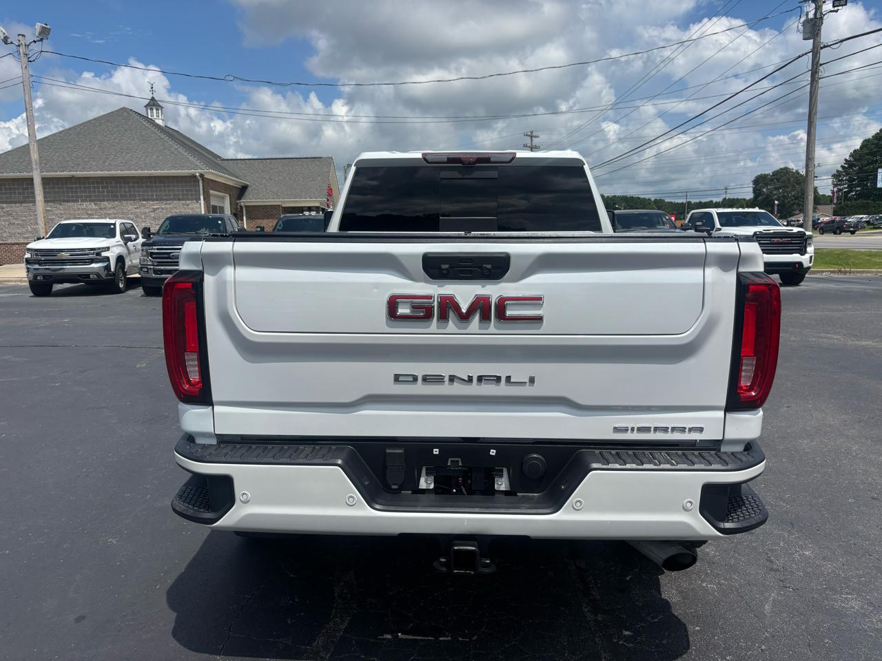 GMC Sierra 2500HD 4WD Crew Cab 159" Denali 2022