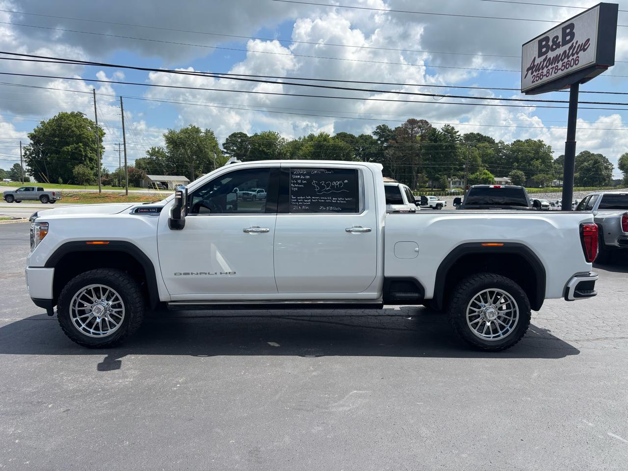 GMC Sierra 2500HD 4WD Crew Cab 159" Denali 2022